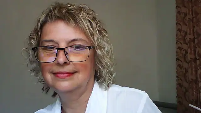 ElizabethGorden online show from June 24, 2:27 pm