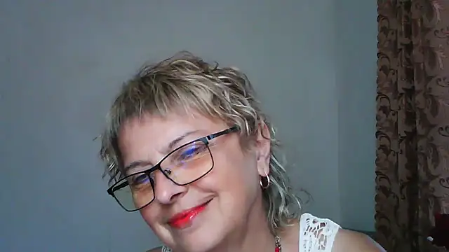 ElizabethGorden online show from July 3, 12:22 pm
