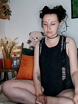 Goddessm00n1 online show from June 5, 10:49 pm