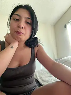 sunryzekisses online show from May 11, 2:24 am