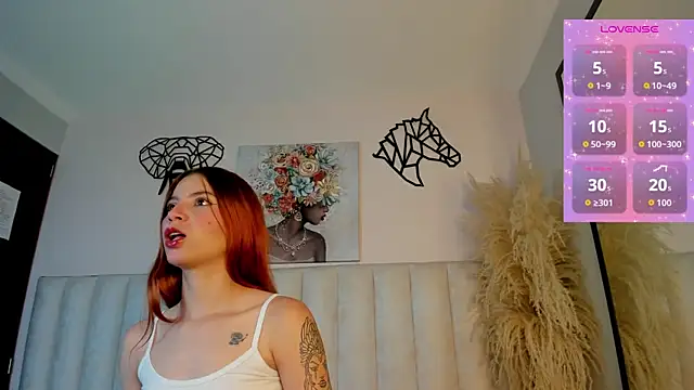 Kira Venom online show from June 17, 12:28 pm
