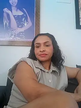 mell0102 online show from May 14, 4:46 pm