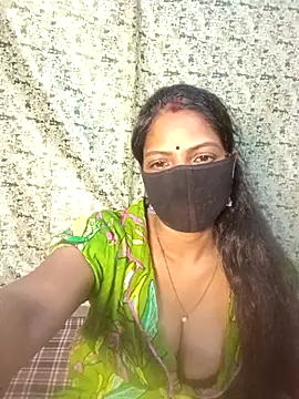 Juli 80 online show from June 28, 2:34 pm