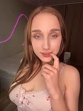jenniferwalkers online show from June 2, 9:49 pm