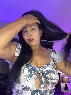 liana  castellanos online show from May 7, 2:10 pm