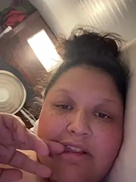 plussizemama online show from May 17, 2:00 am