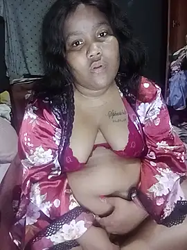 ChubbyMidgetxxx19 online show from June 20, 6:00 pm