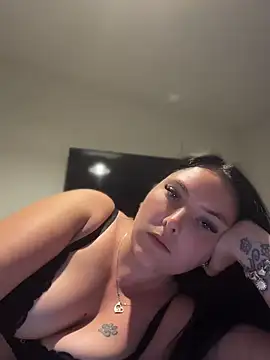 lilylove331 online show from May 24, 10:09 pm
