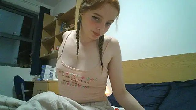 goddesslucyy online show from June 13, 2:09 am