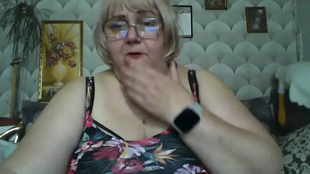 MarinaFarina53 online show from June 20, 1:03 pm