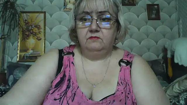 MarinaFarina53 online show from June 17, 1:12 pm