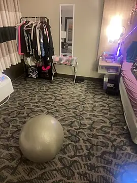 blonDDbombsheLL99 online show from June 11, 4:42 am
