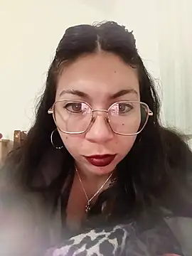 Mia essence online show from July 28, 11:08 am