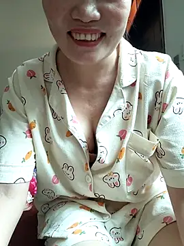 -Trici- online show from June 18, 5:42 am