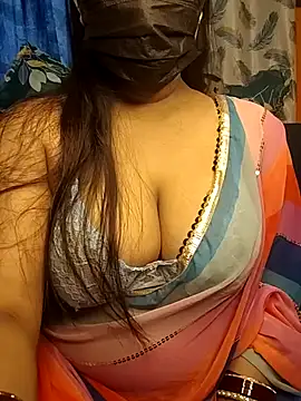 Trending-Desigirls online show from July 19, 9:11 am