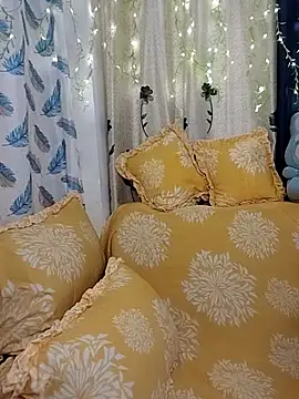 Trending-Desigirls online show from June 18, 8:16 am