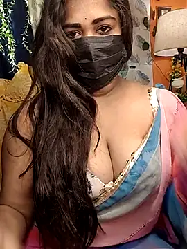 Trending-Desigirls online show from August 3, 9:04 am