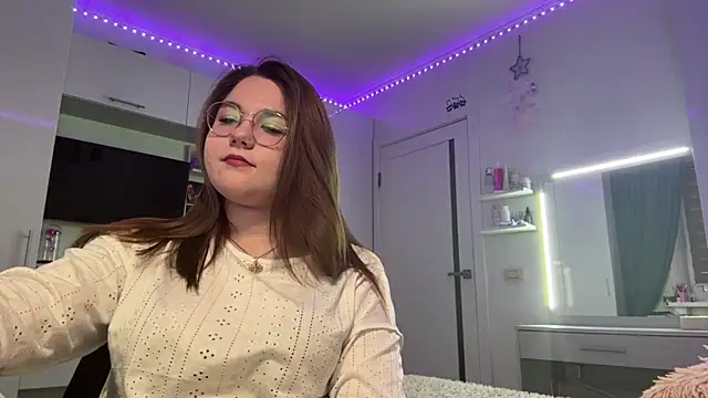 Janice Vasquez online show from May 15, 4:10 pm