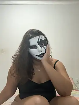 cherrybr01 online show from May 23, 2:32 am