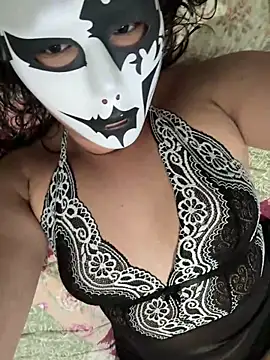 cherrybr01 online show from May 20, 3:36 am