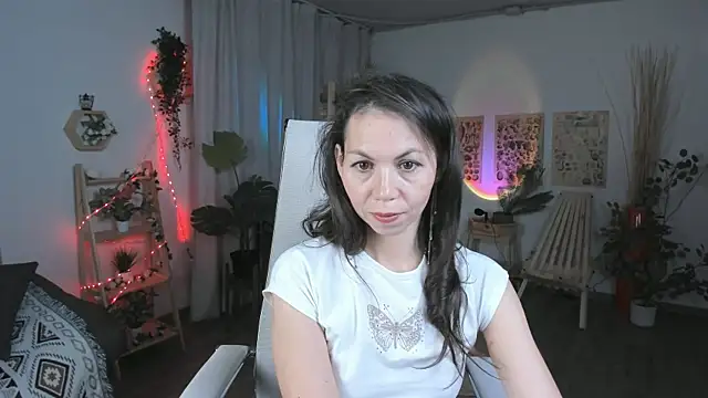 TrasyMorris online show from May 22, 3:59 am