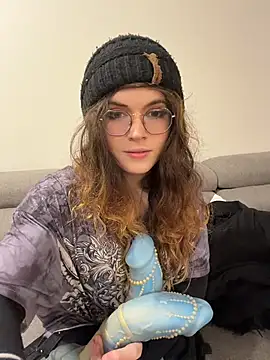 cutypiefull online show from May 15, 2:16 am