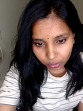 TaniyaSharma777 online show from May 15, 1:58 pm