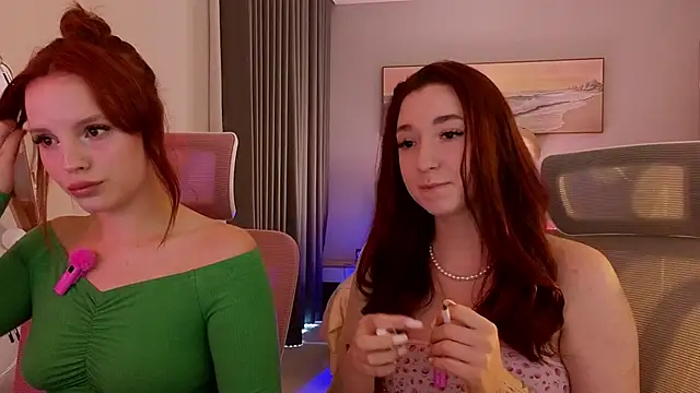 MoonkissGirls online show from May 16, 2:03 am