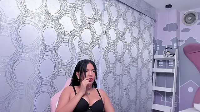 Jenna johnson4u online show from May 14, 1:06 pm