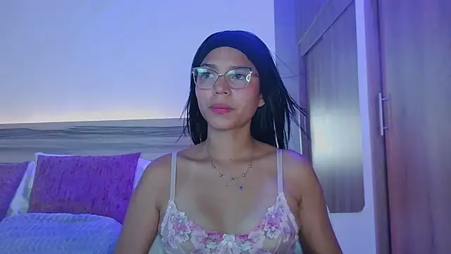 Evalune  online show from July 1, 4:23 am