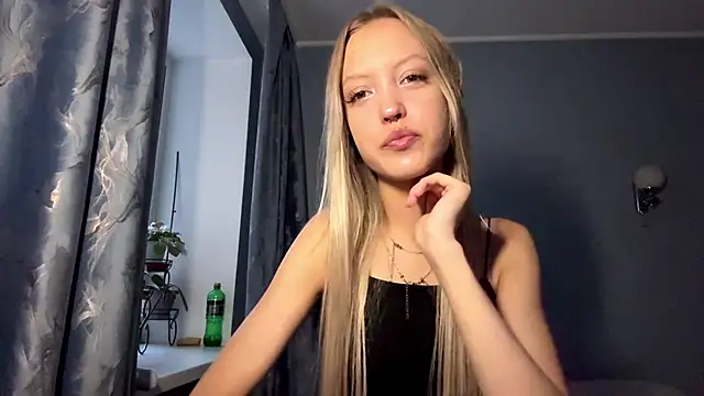 NievesHackey online show from June 19, 3:04 pm