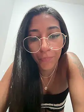 julia hoot online show from May 15, 10:56 pm
