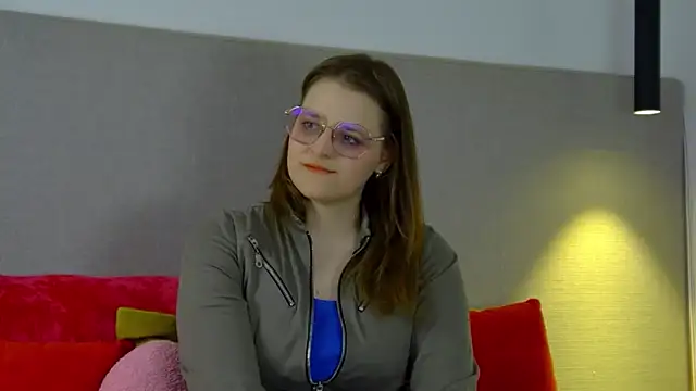AlexaAvery online show from June 7, 6:53 am