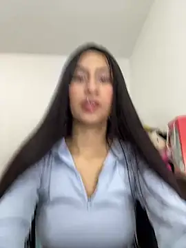 MiaSL  online show from May 21, 7:45 pm