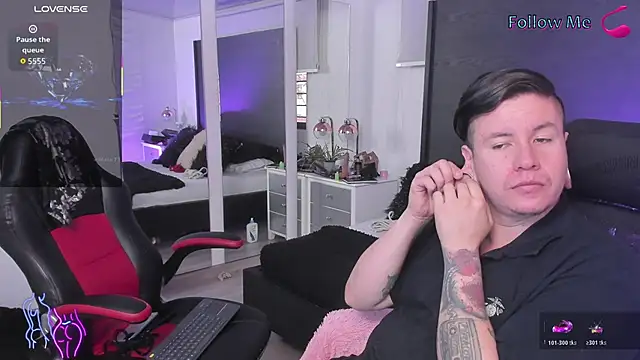 inkedsinners  online show from June 9, 11:53 am