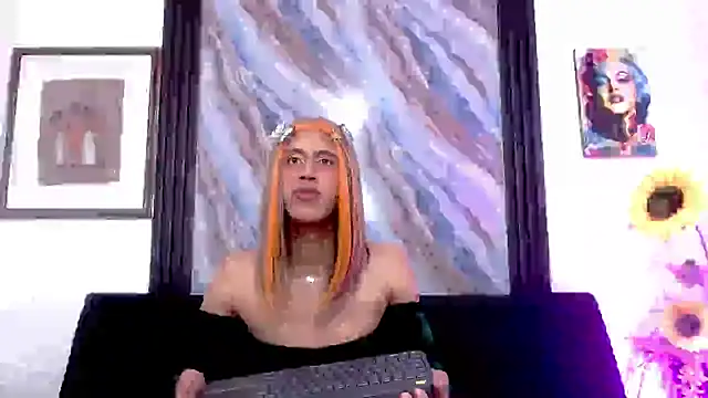Elena and Julian online show from June 8, 7:25 pm