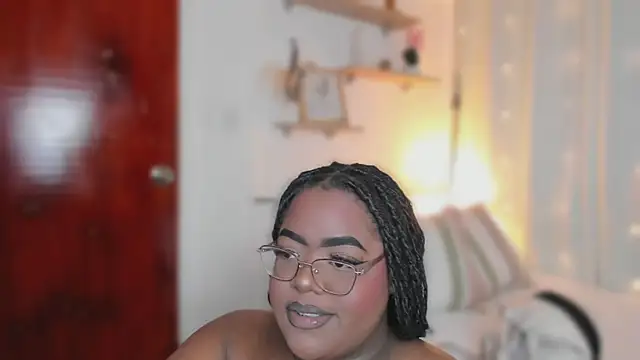 Ayanaa Ebony  online show from May 19, 11:28 am
