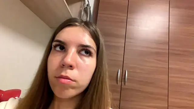 LaurindaStalford online show from July 9, 5:26 pm