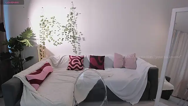 kindfocus online show from June 18, 2:44 pm