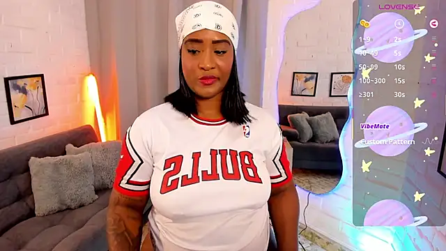 alison daniels  online show from September 23, 5:27 am