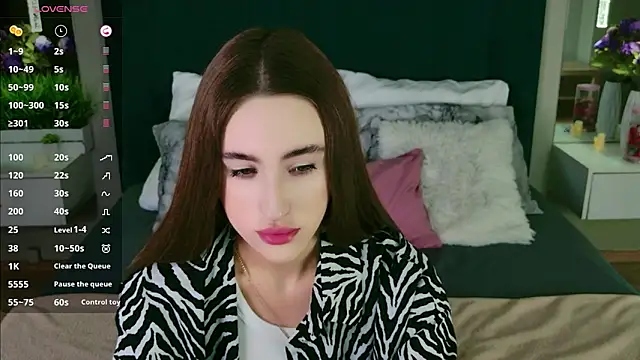 MadisonRen online show from June 10, 10:03 am