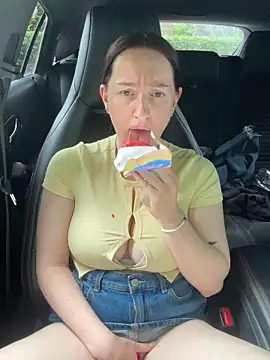 DoloresXO online show from June 12, 2:36 pm
