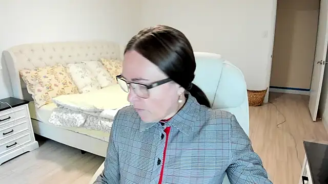 Snapshot of Vika73 chatting on September 13, 2:36 pm Vika73 online show from September 13, 2:36 pm