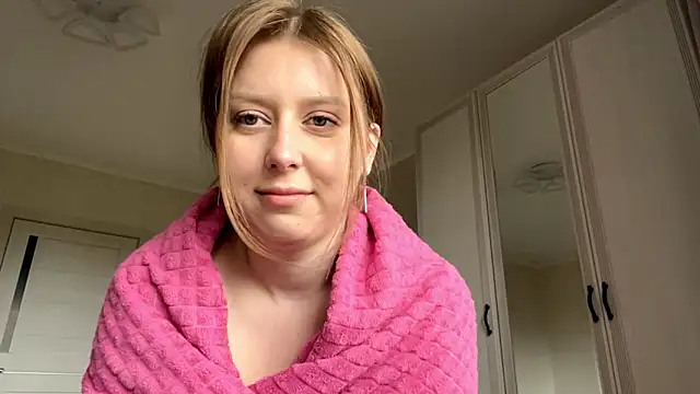 HeyItsAgata online show from May 17, 7:18 am