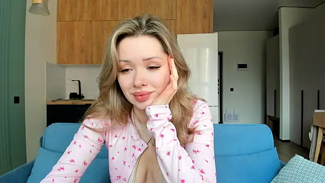 CassieArmas online show from May 19, 6:20 am