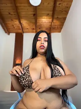 MiaLane3 online show from June 5, 8:15 pm