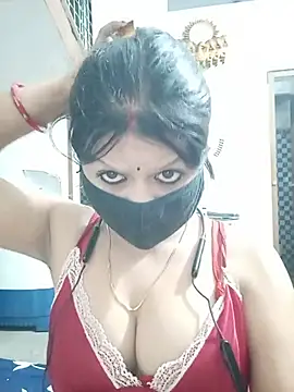 ZOYA-STRIP online show from June 21, 4:44 pm