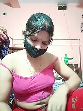 ZOYA-STRIP online show from June 26, 4:30 pm