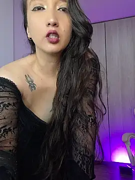 vicklt online show from May 20, 9:01 pm