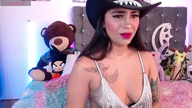 lunabritton online show from June 15, 2:45 am